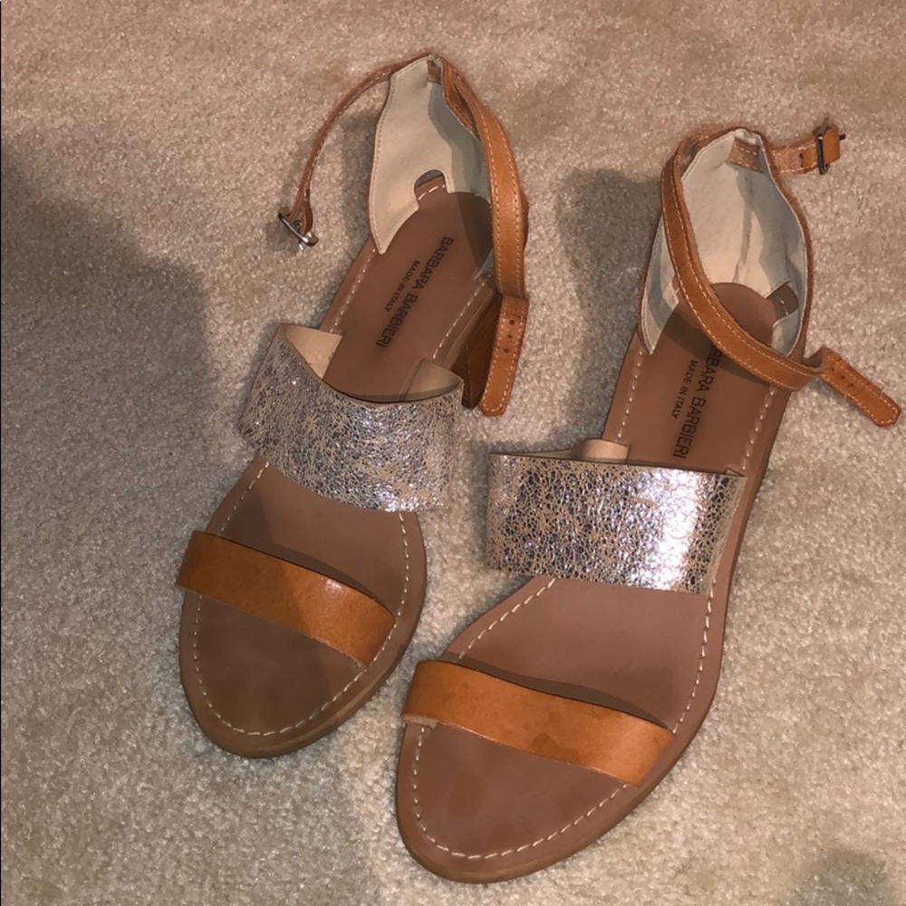 Metallic sandals - Picture 2 of 3